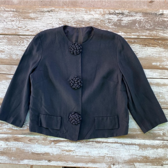Vintage 50s cropped black jacket with 3/4 length sleeves big buttons, size small - Picture 2 of 12